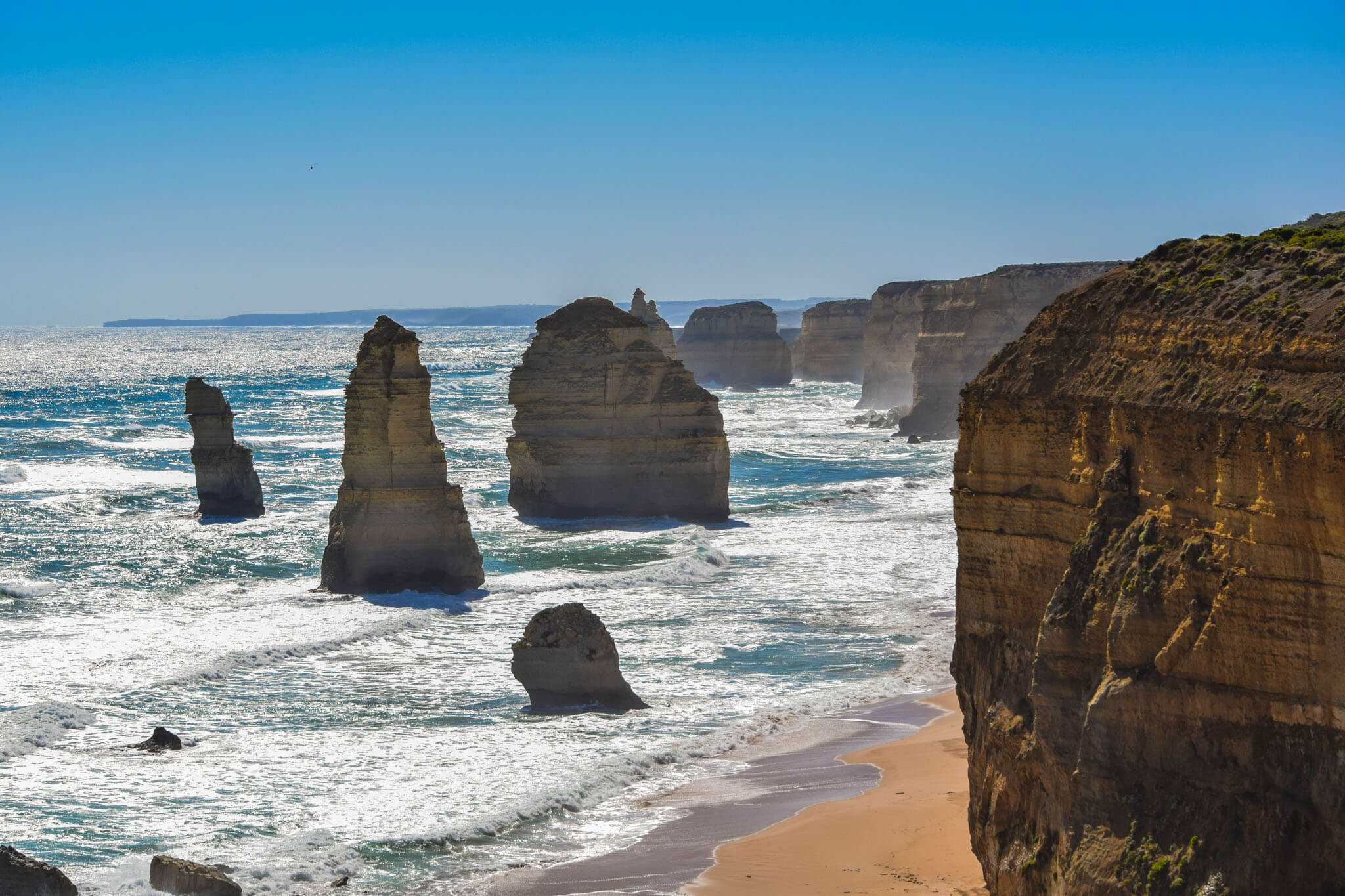 Read more about the article 12 Amazing Australian Road Trips
