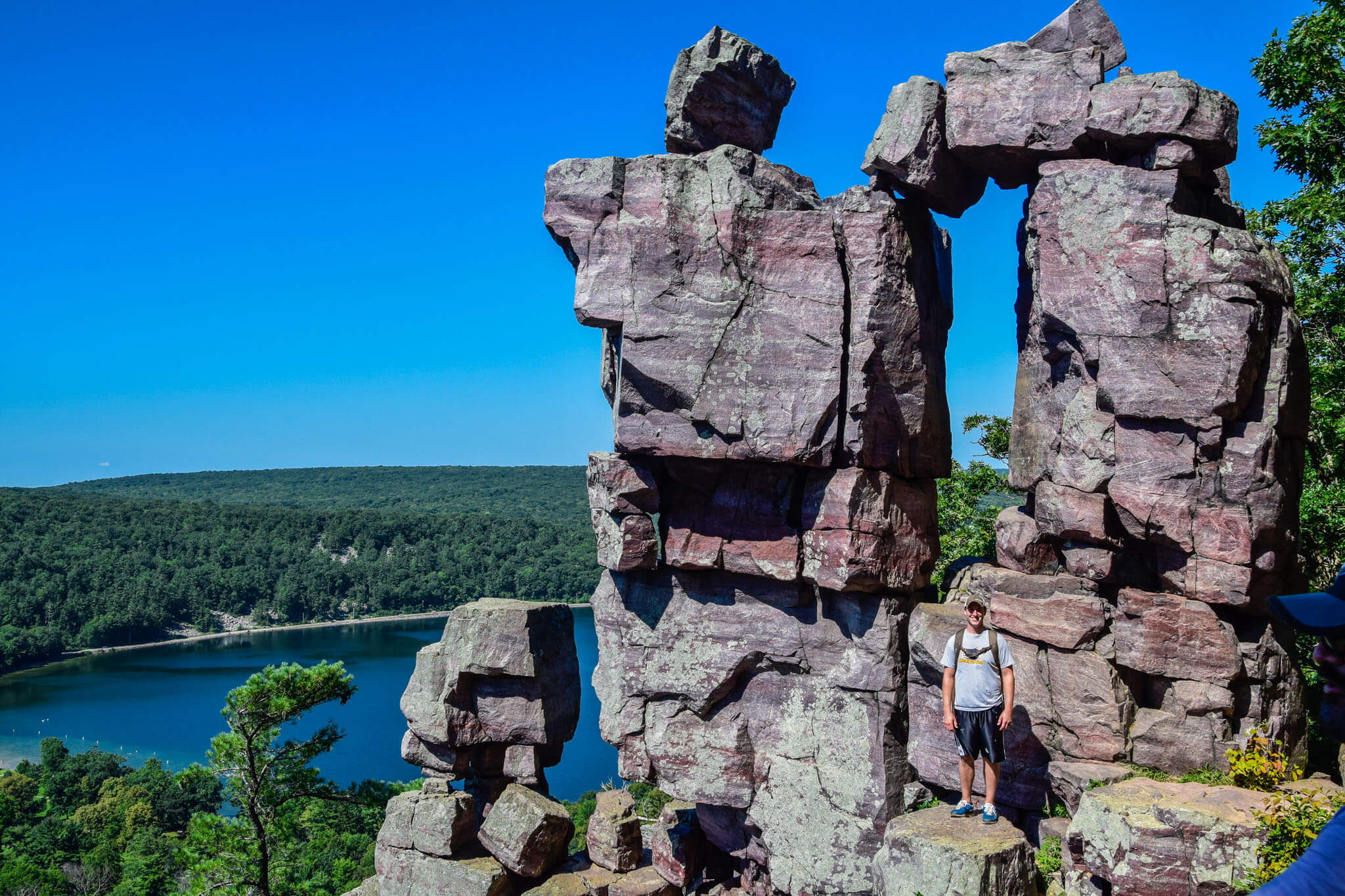 Read more about the article The Ultimate Guide To Visiting Devil’s Lake State Park