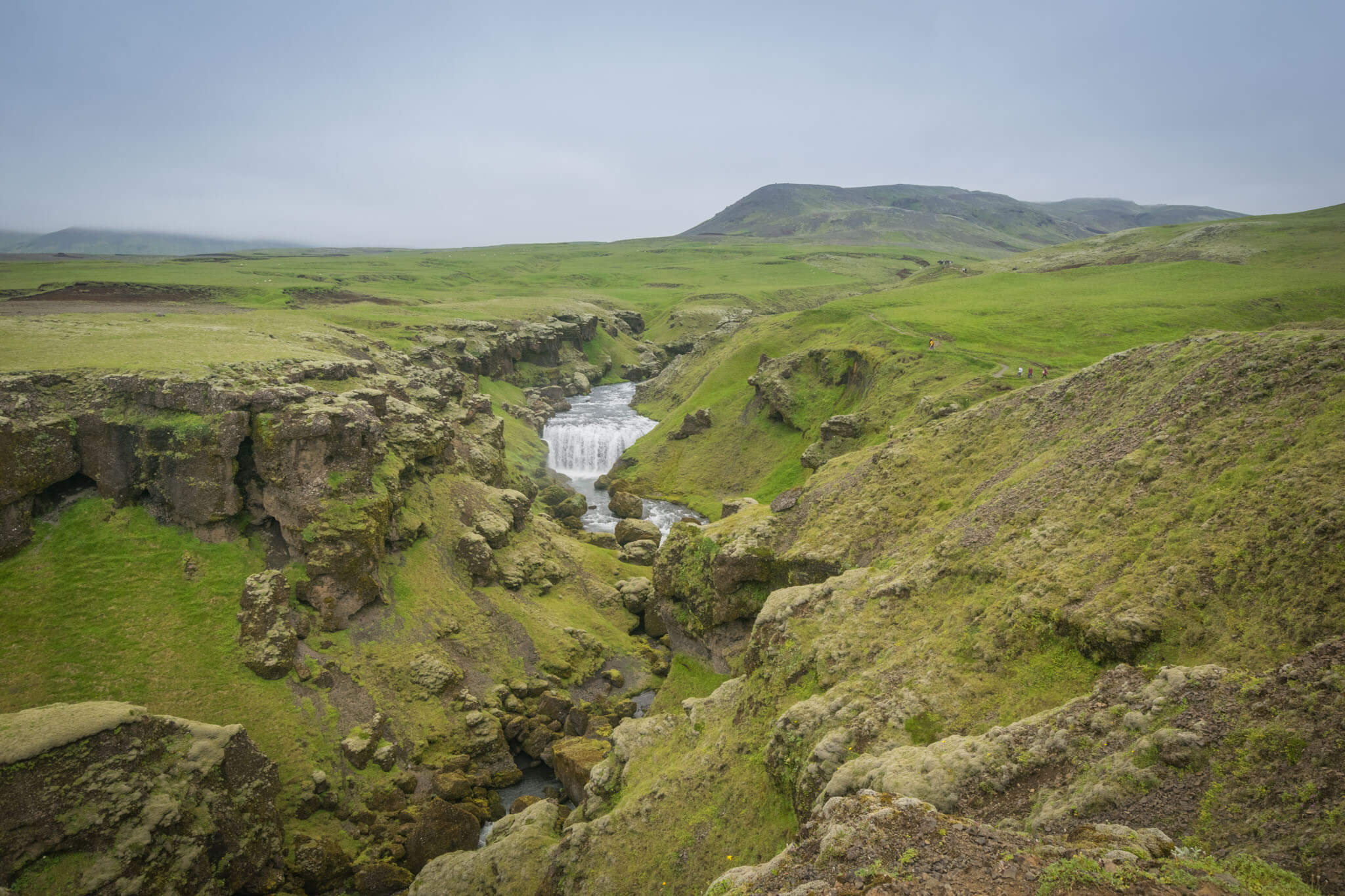 Guide to the Amazing Skógafoss Waterfall Hike - A Couple Days Travel