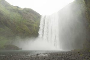 Read more about the article Guide to the Amazing Skógafoss Waterfall Hike