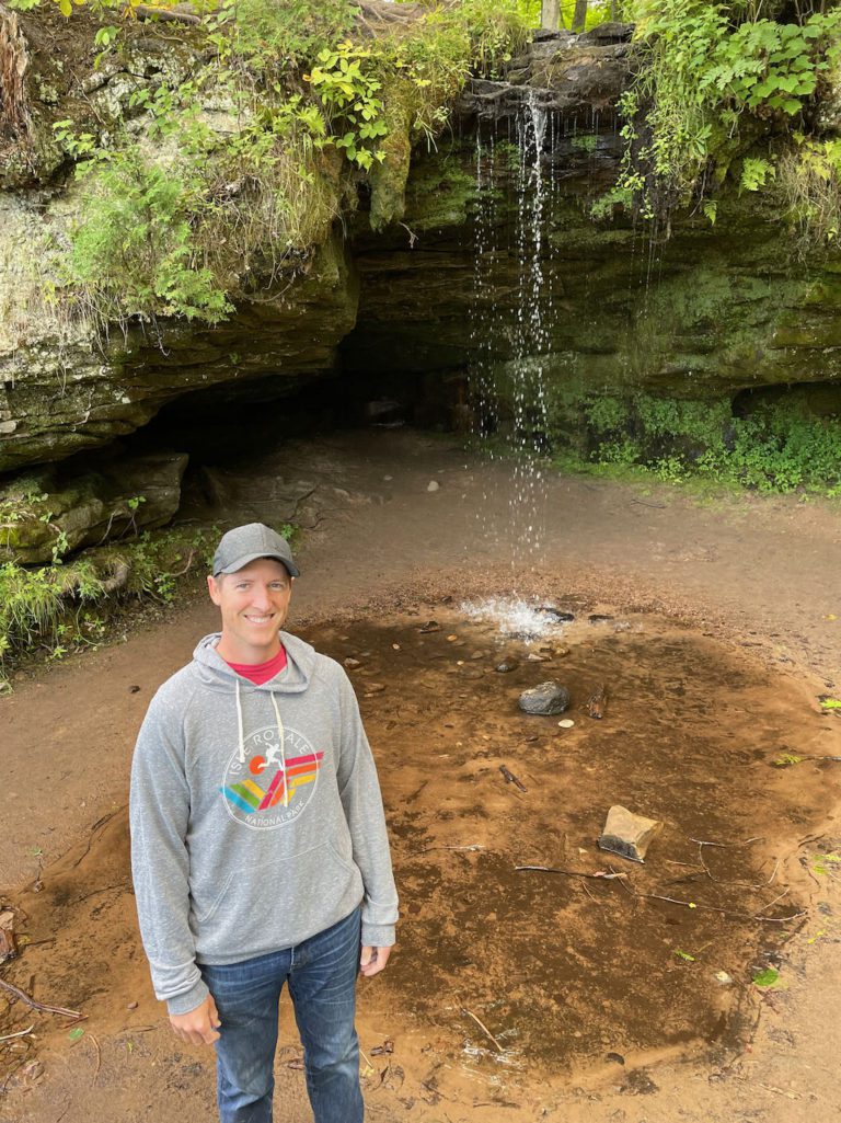 Michigan S Perfect Upper Peninsula Road Trip For Days A Couple Days Travel