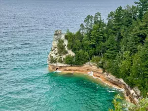 Read more about the article Pictured Rocks National Lakeshore: The 15 Best Stops