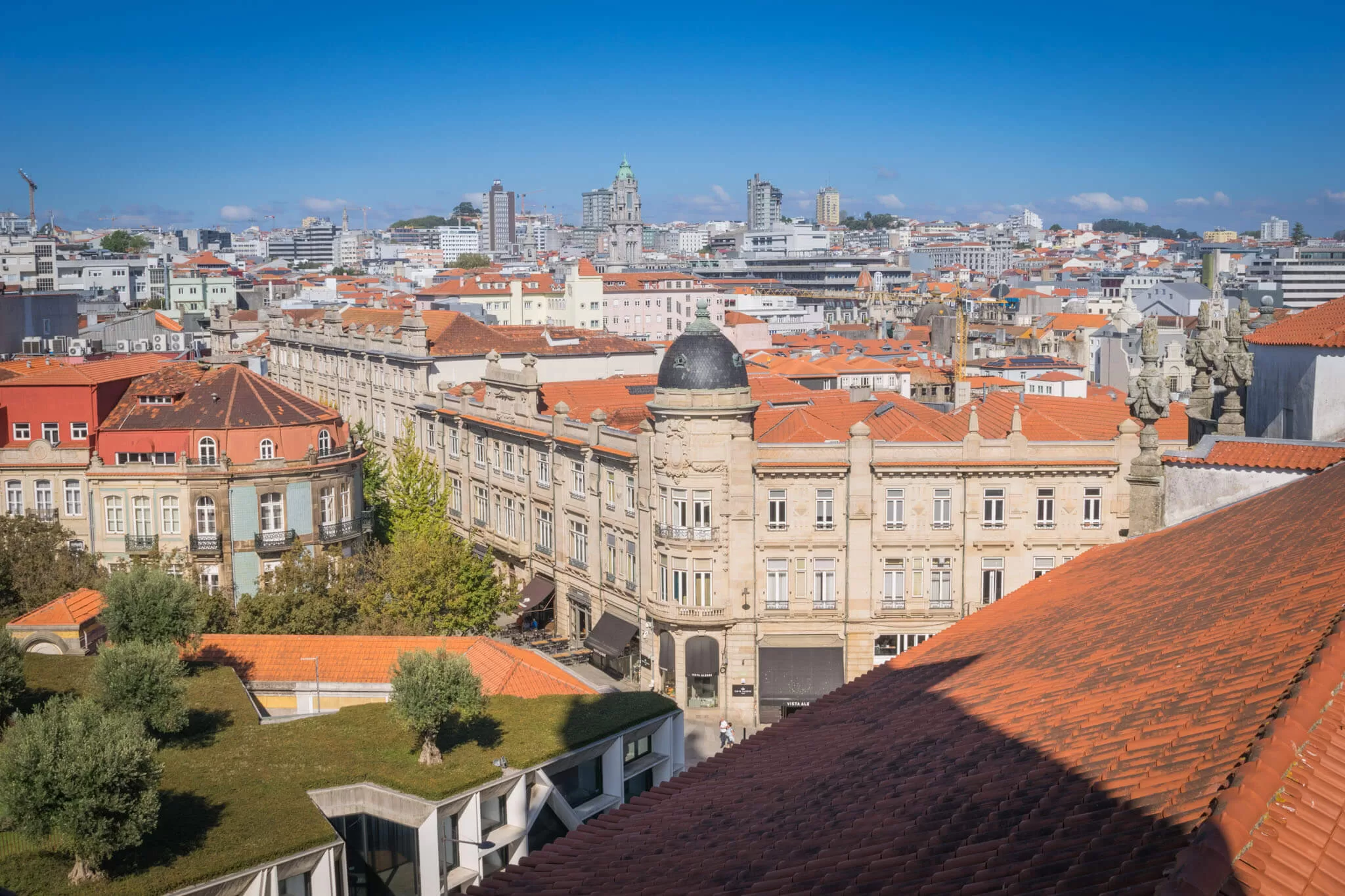 Read more about the article Porto Vs. Lisbon: Which Is Better?