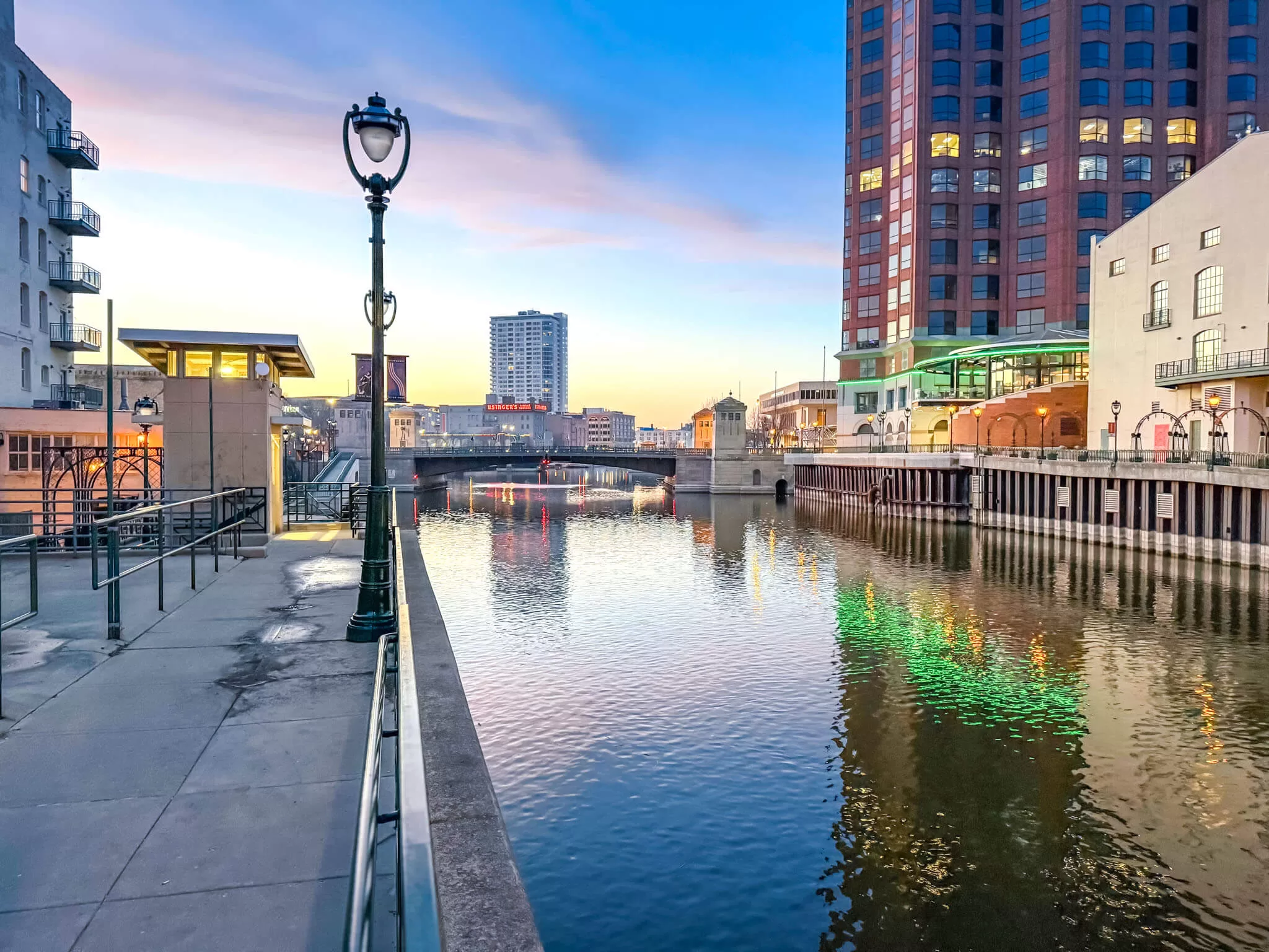 Read more about the article 17 Unique Things To Do In Milwaukee For Adults