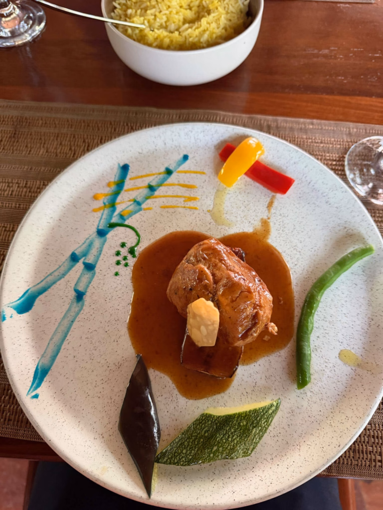 treehouse lodge diner
